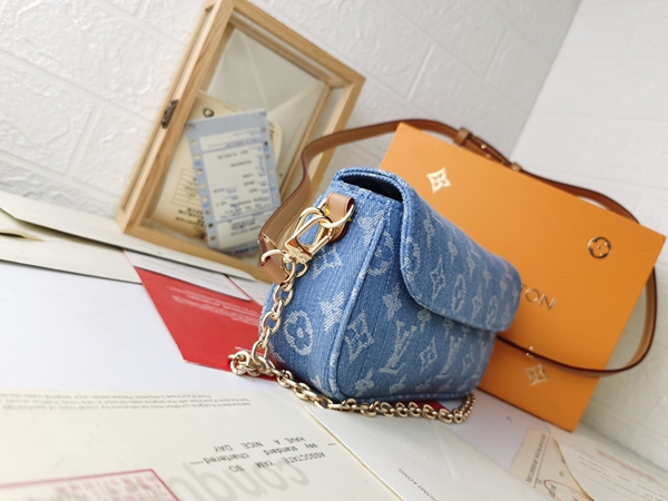 ルイヴィトンバッグ側面デザイン